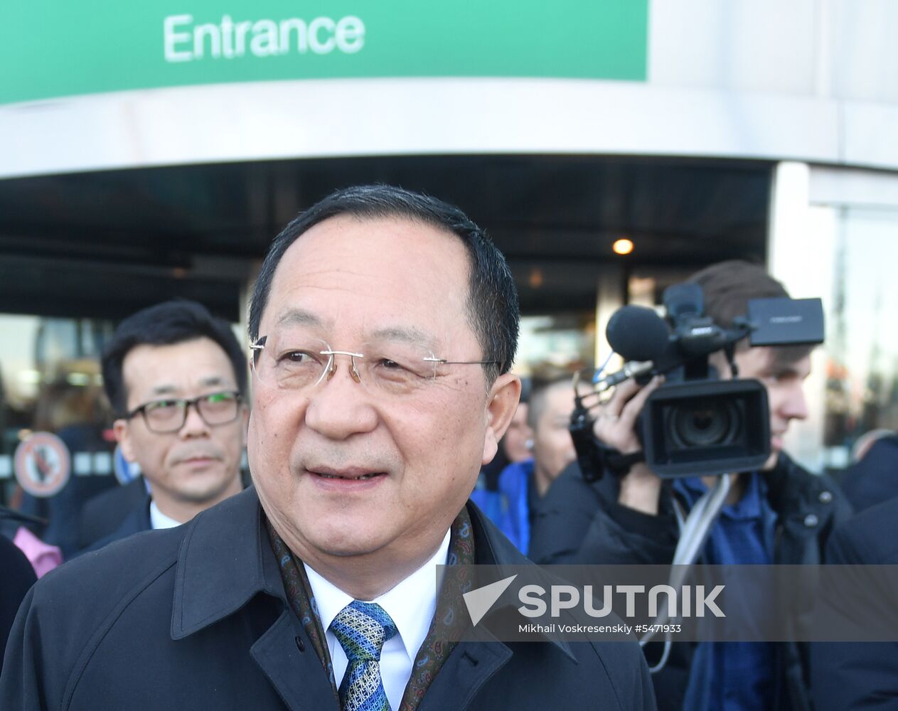 North Korean Foreign Minister Ri Yong Ho arrives in Moscow