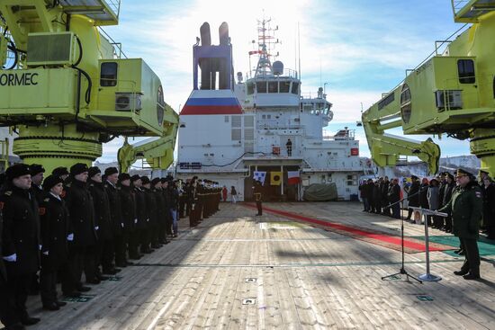 Logistics support vessel Elbrus becomes part of Northern Fleet