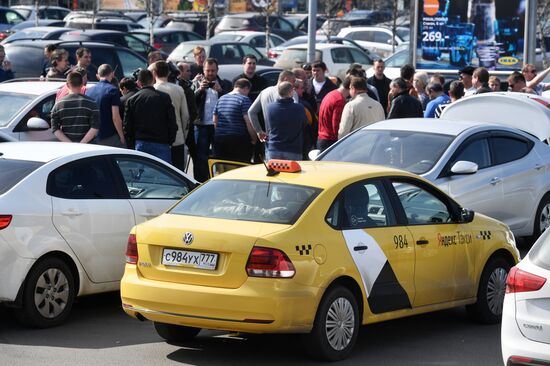 Nationwide boycott of Yandex.Taxi