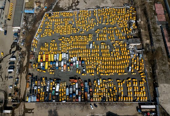 Parking of abandoned taxi cars in Moscow