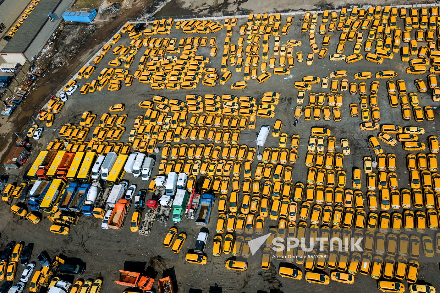 Parking of abandoned taxi cars in Moscow