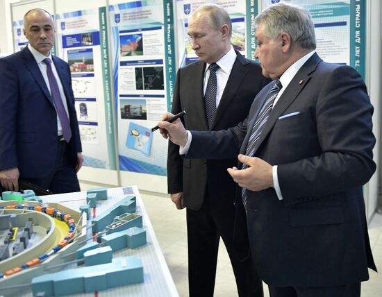 President Vladimir Putin visits Kurchatov Institute