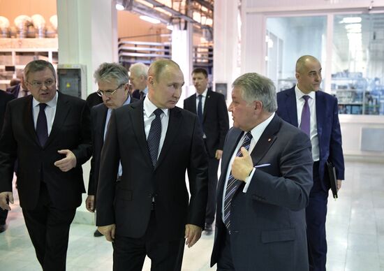 President Vladimir Putin visits Kurchatov Institute