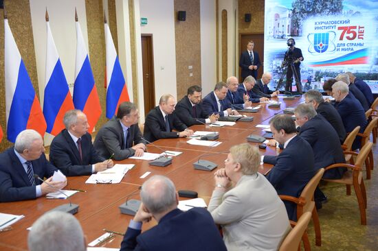 President Vladimir Putin visits Kurchatov Institute