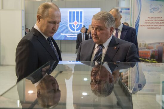 President Vladimir Putin visits Kurchatov Institute