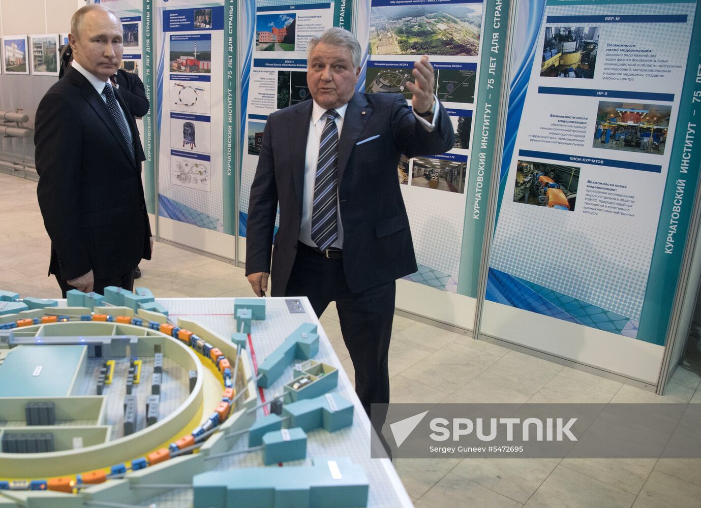 President Vladimir Putin visits Kurchatov Institute