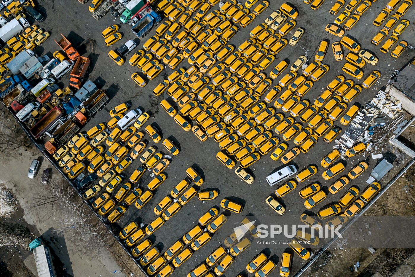 Parking of abandoned taxi cars in Moscow