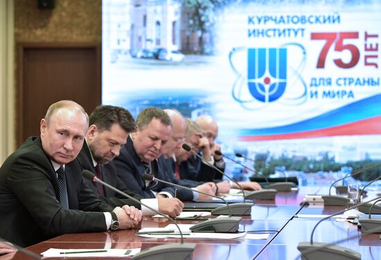 President Vladimir Putin visits Kurchatov Institute
