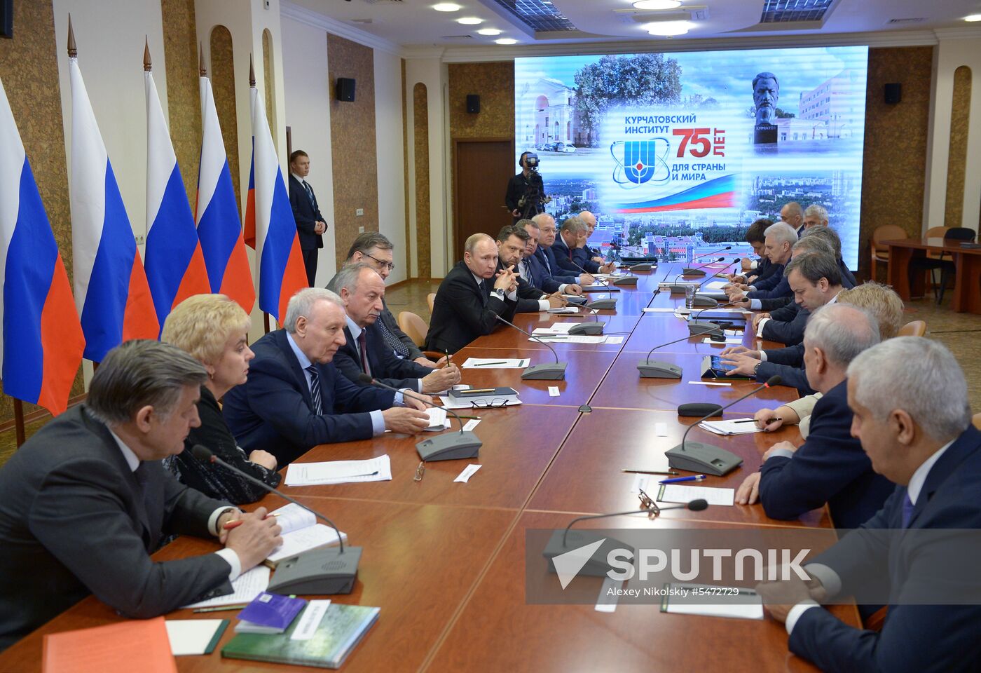 President Vladimir Putin visits Kurchatov Institute