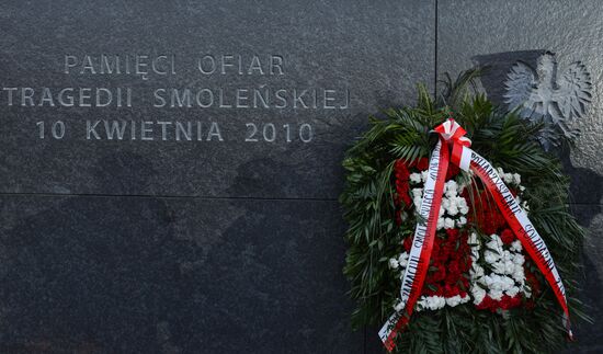 Memorial for victims of Tupolev Tu-154 crash near Smolensk unveiled in Warsaw