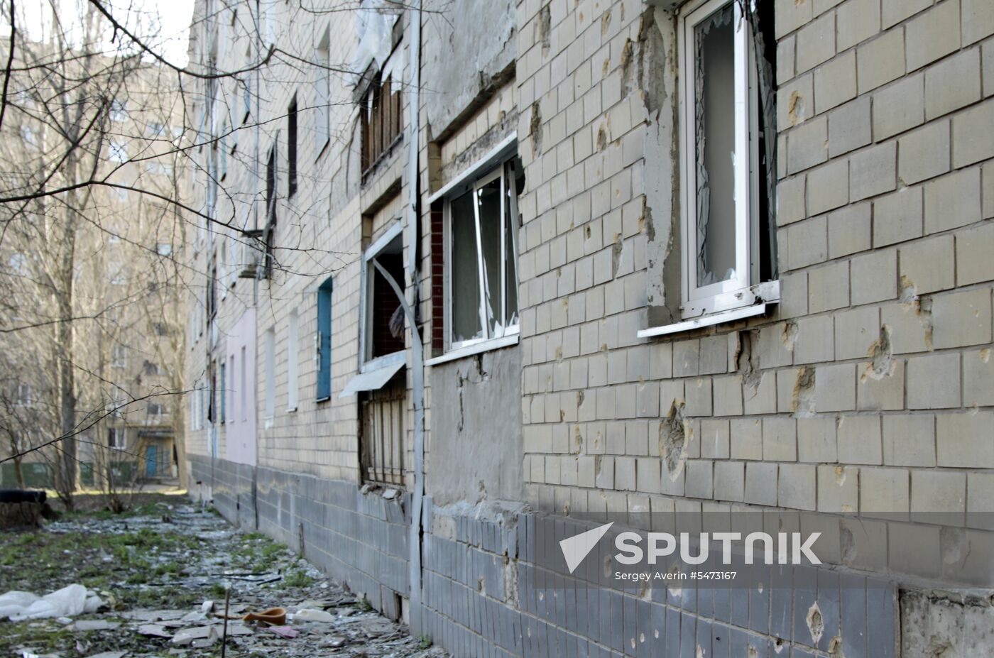 Aftermath of night shelling in Donetsk