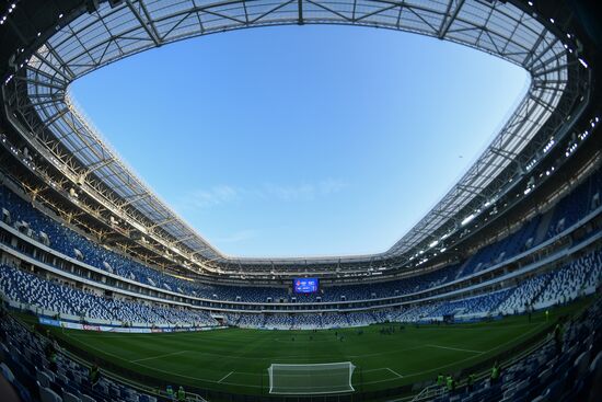 Football. Kaliningrad Stadium hosts first official match