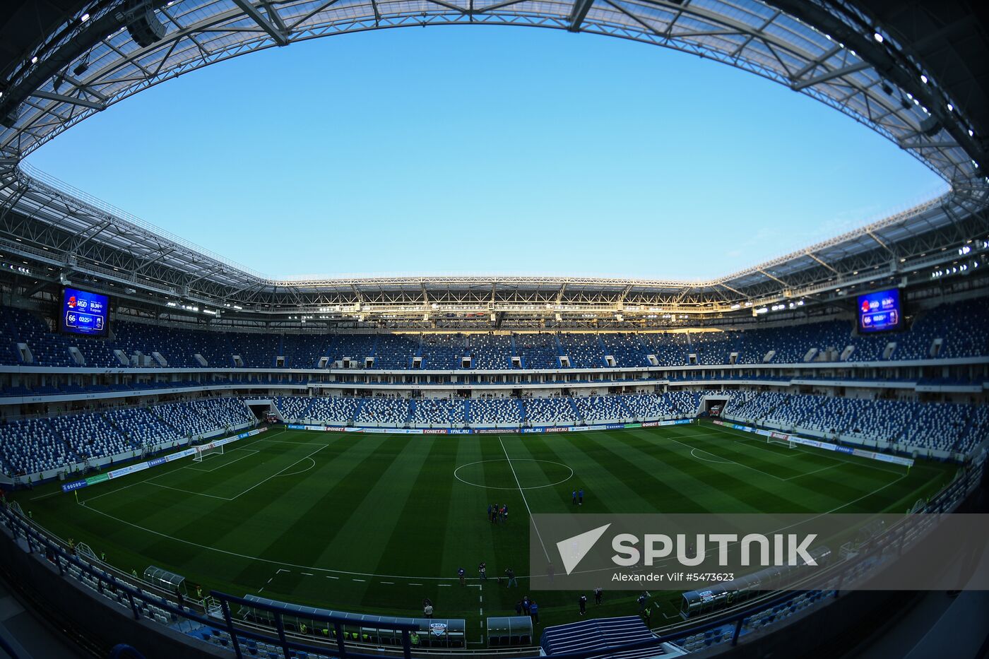 Football. Kaliningrad Stadium hosts first official match