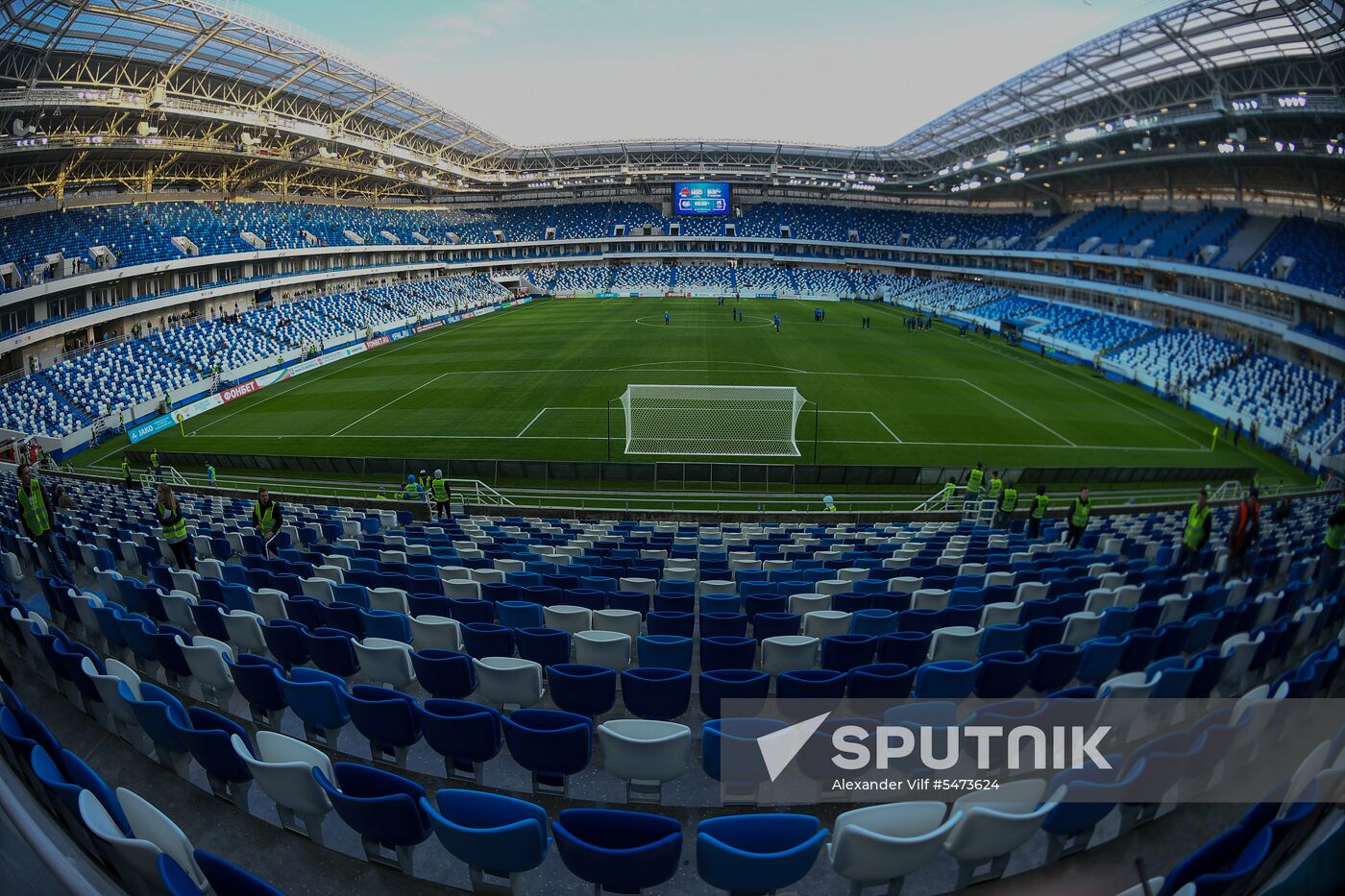 Football. Kaliningrad Stadium hosts first official match