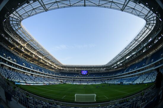 Football. Kaliningrad Stadium holds first official match
