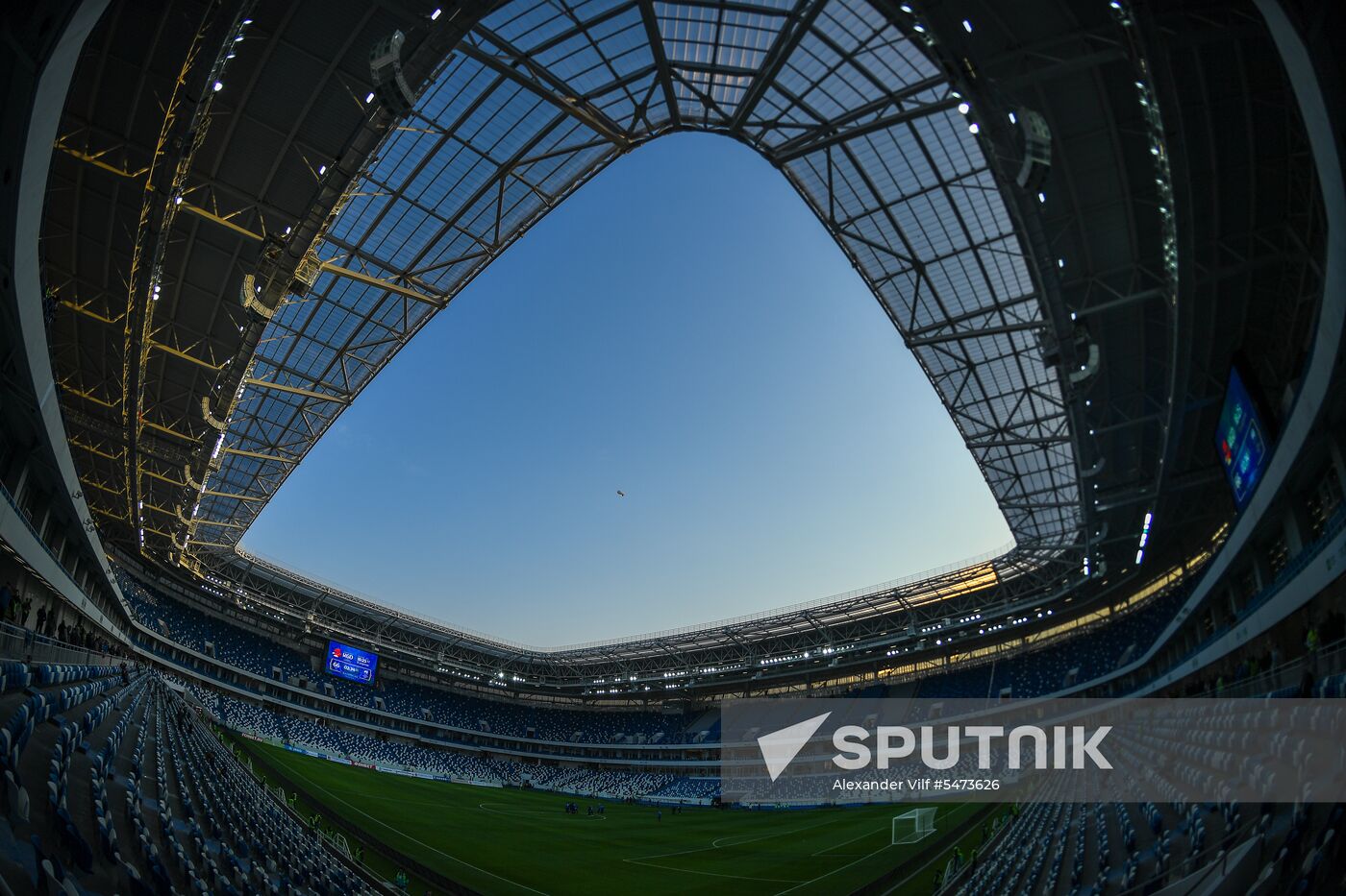 Football. Kaliningrad Stadium hosts first official match