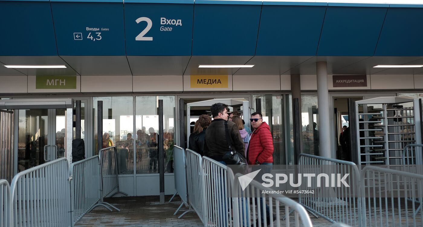 Football. Kaliningrad Stadium hosts first official match
