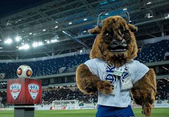 Football. Kaliningrad Stadium hosts first official match