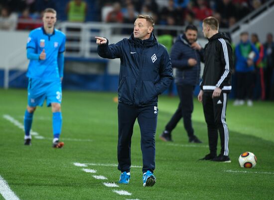 Football. Kaliningrad Stadium hosts first official match