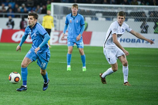 Football. Kaliningrad Stadium hosts first official match