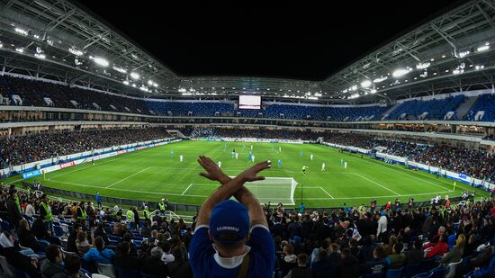 Football. Kaliningrad Stadium hosts first official match