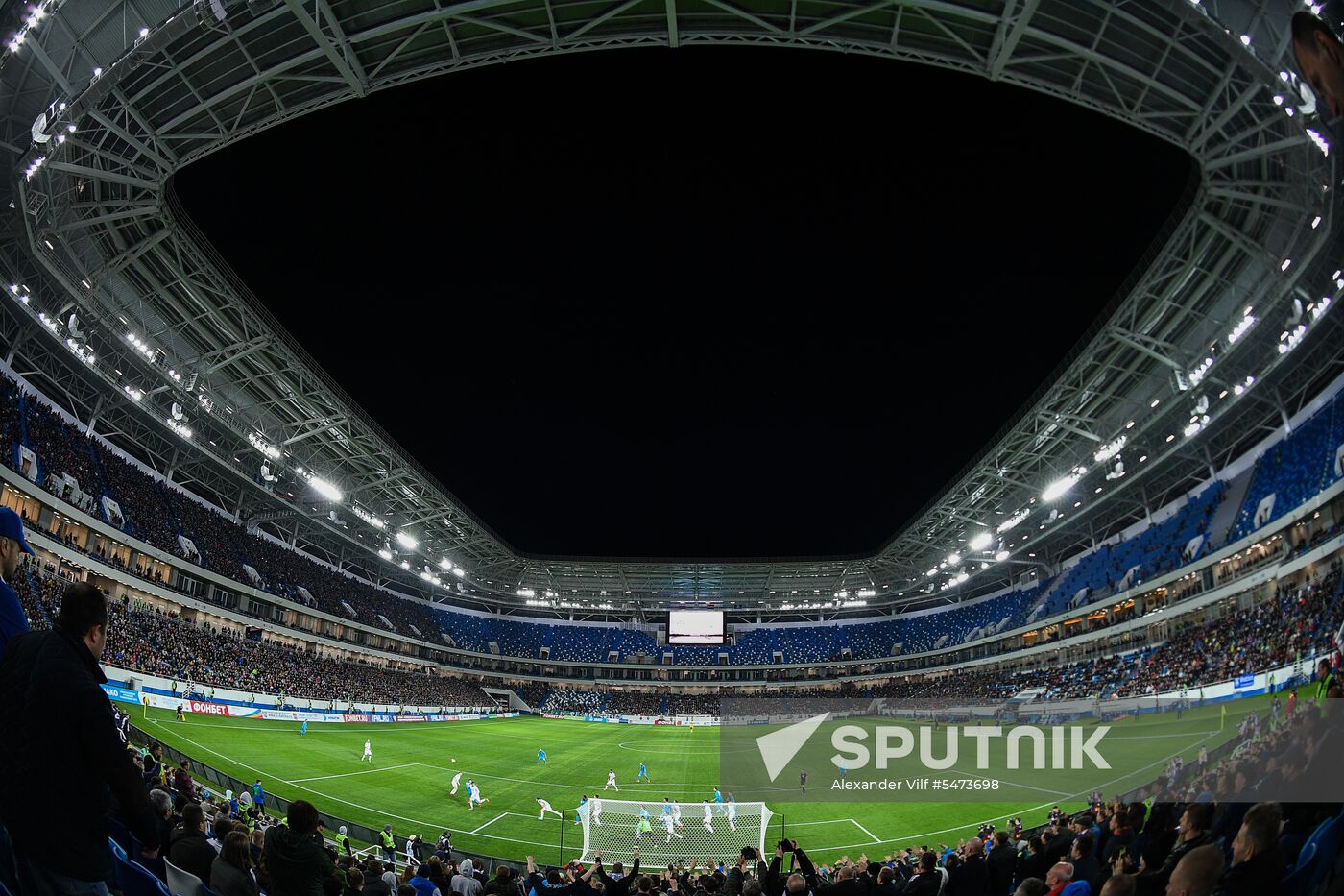 Football. Kaliningrad Stadium hosts first official match