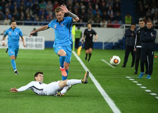 Football. Kaliningrad Stadium hosts first official match