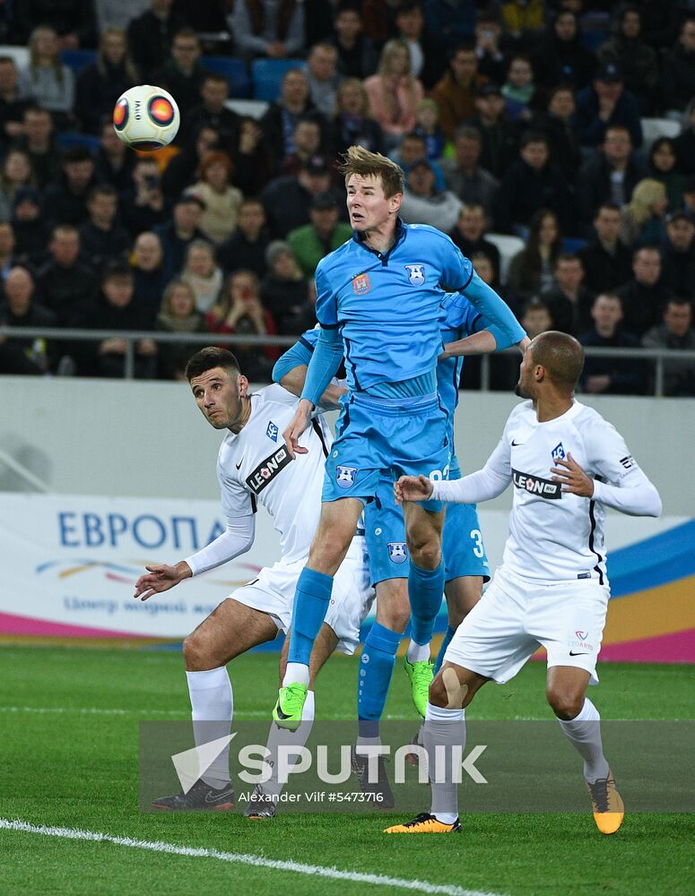 Football. Kaliningrad Stadium hosts first official match