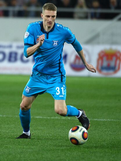 Football. Kaliningrad Stadium hosts first official match