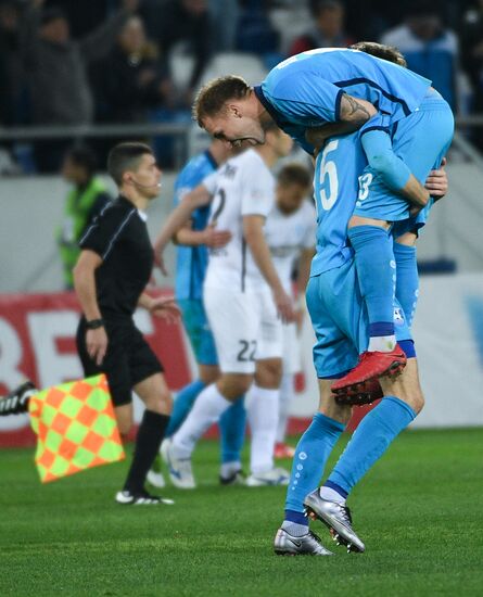 Football. Kaliningrad Stadium hosts first official match