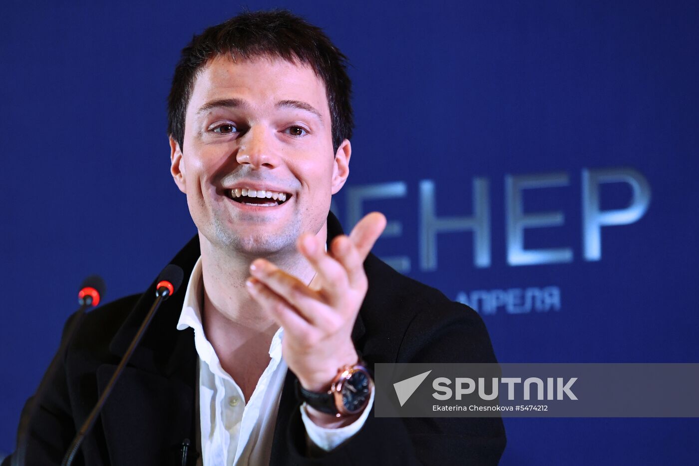 Coach movie debuts in Moscow
