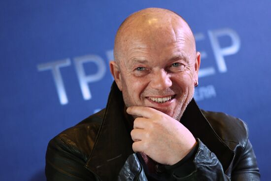 Coach movie debuts in Moscow