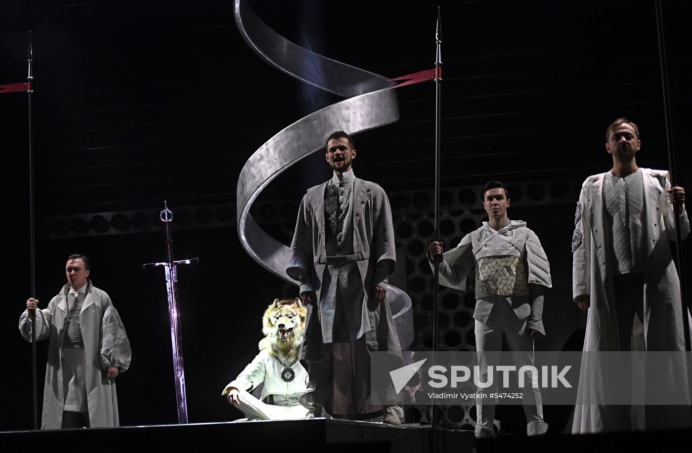 Falstaff and Prince of Wales play