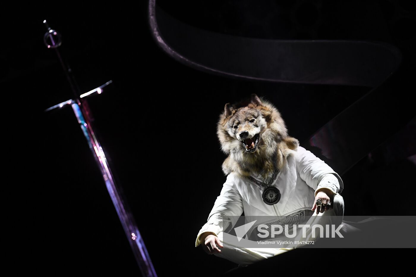 Falstaff and Prince of Wales play