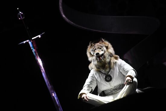 Falstaff and Prince of Wales play