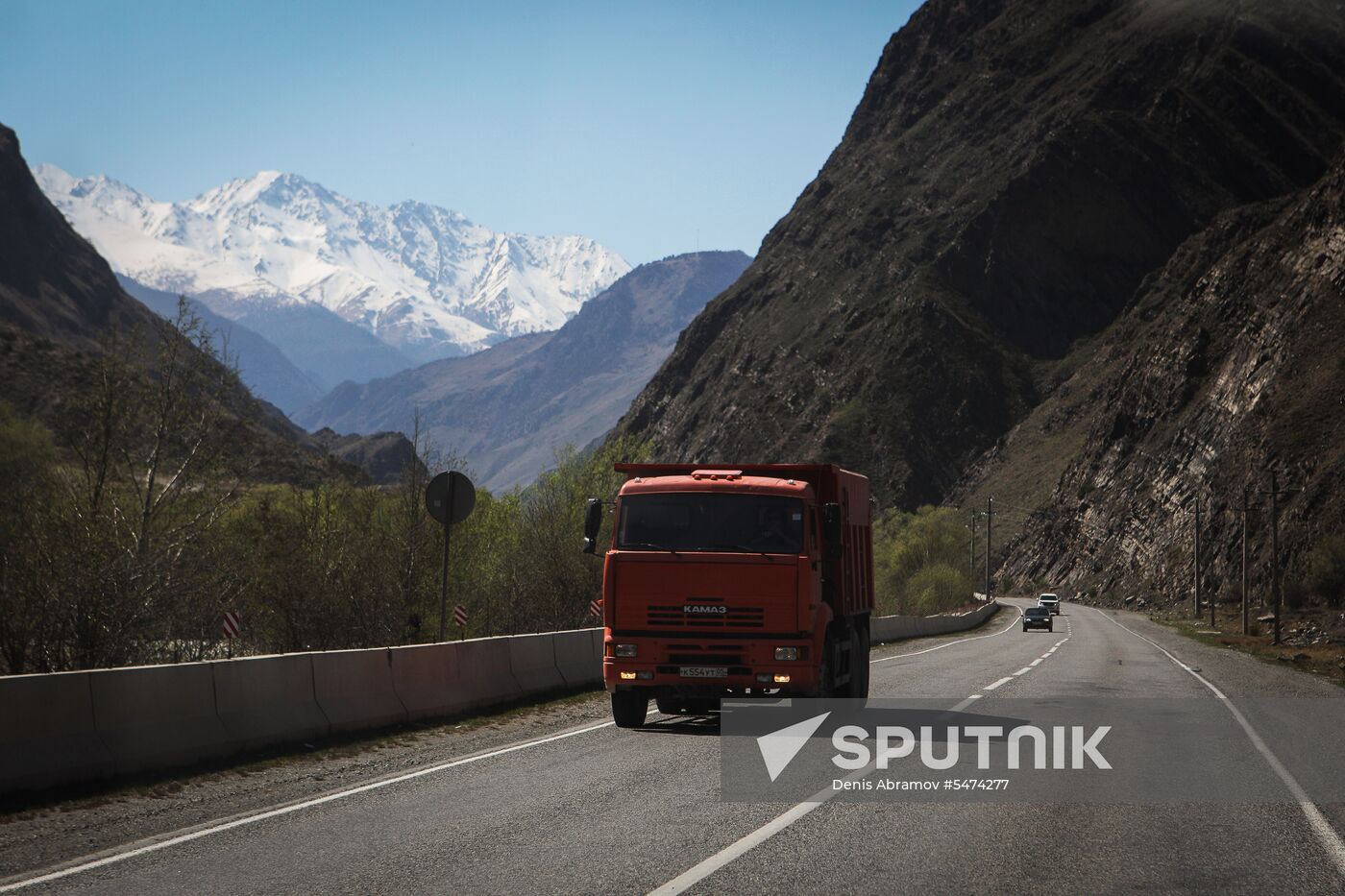 Road maintenance in North Ossetia