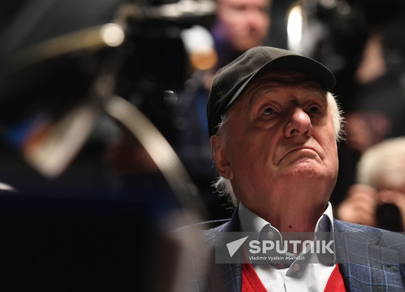 Falstaff and Prince of Wales play