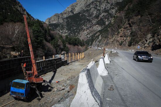 Road maintenance in North Ossetia