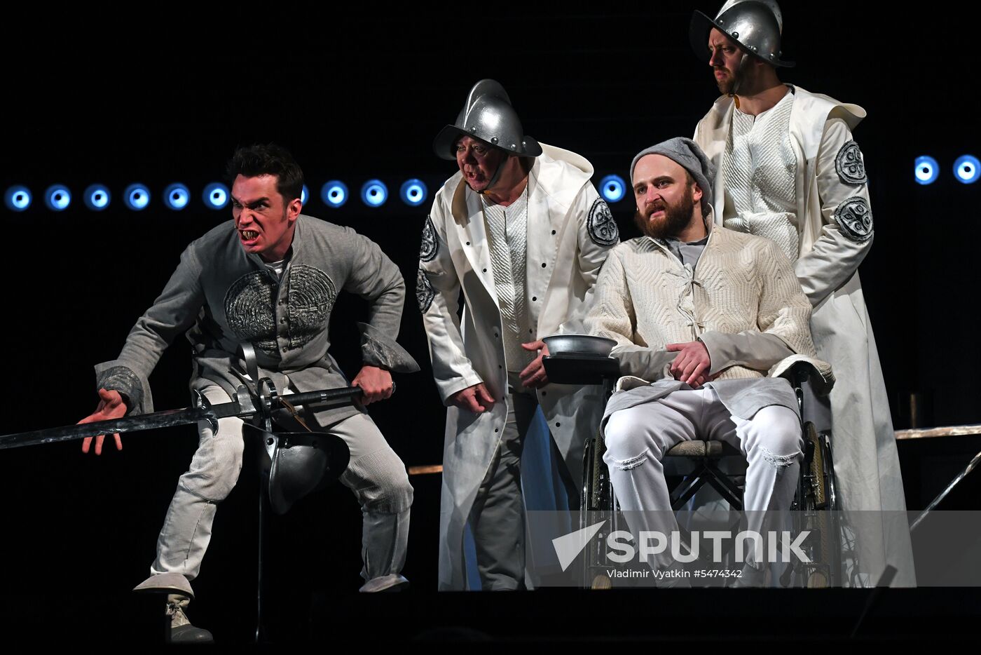 Falstaff and Prince of Wales play