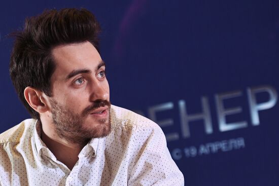 Coach movie debuts in Moscow