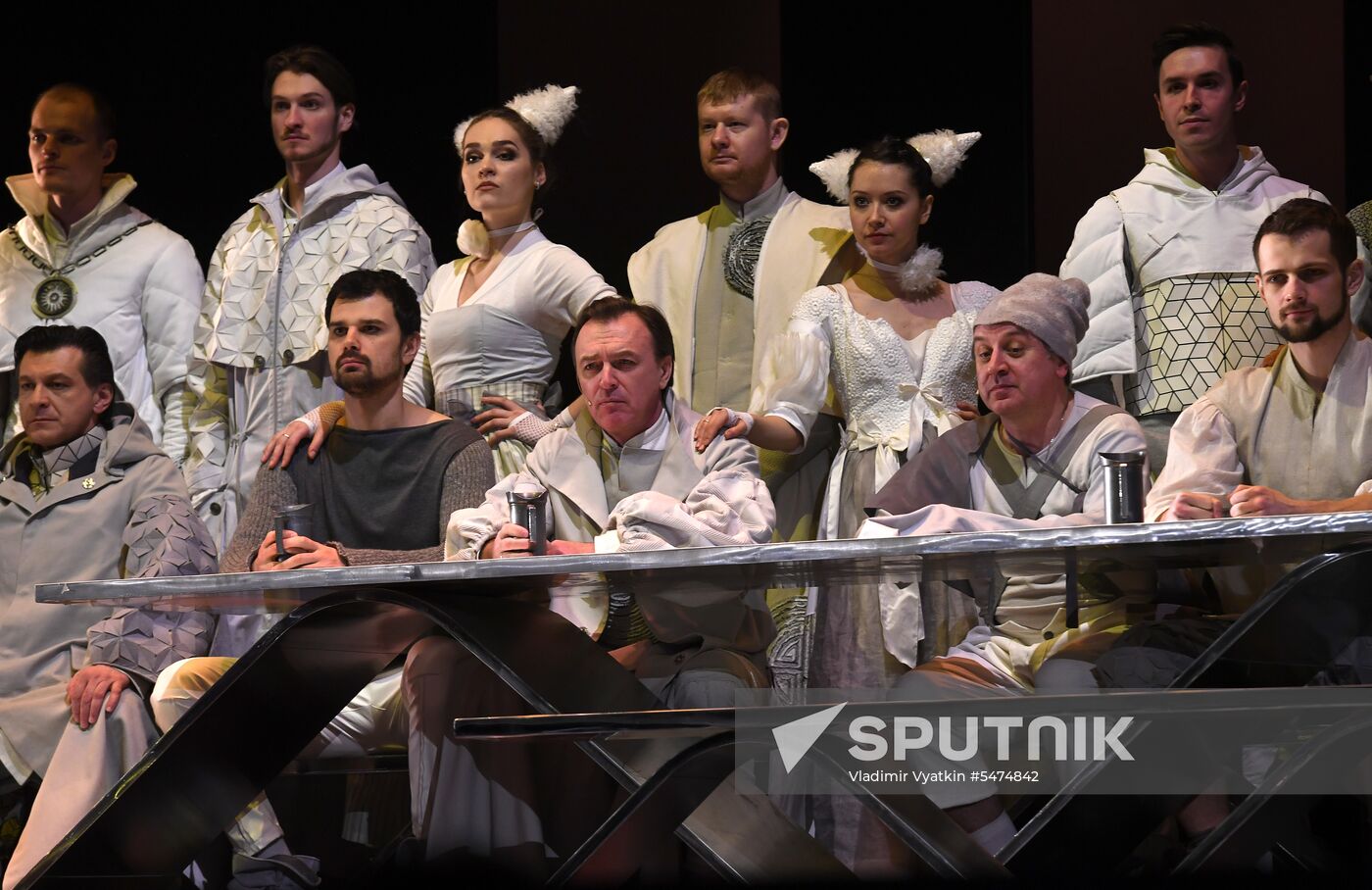 Falstaff and Prince of Wales play