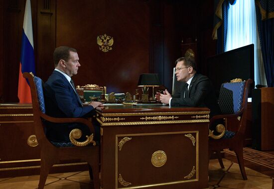 Prime Minister Dmitry Medvedev meets with Rosatom CEO Alexei Likhachev