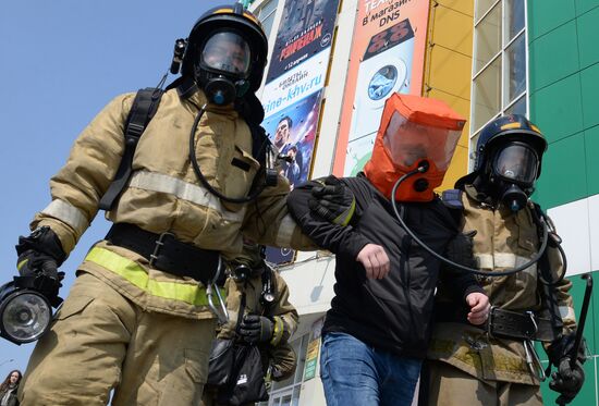 Evacuation tactics and simulated firefighting drill in Yuzhny Park shopping mall in Khabarovsk