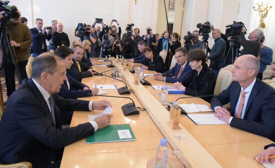 Foreign Minister Sergei  Lavrov meets with Dutch counterpart, Stef Blok
