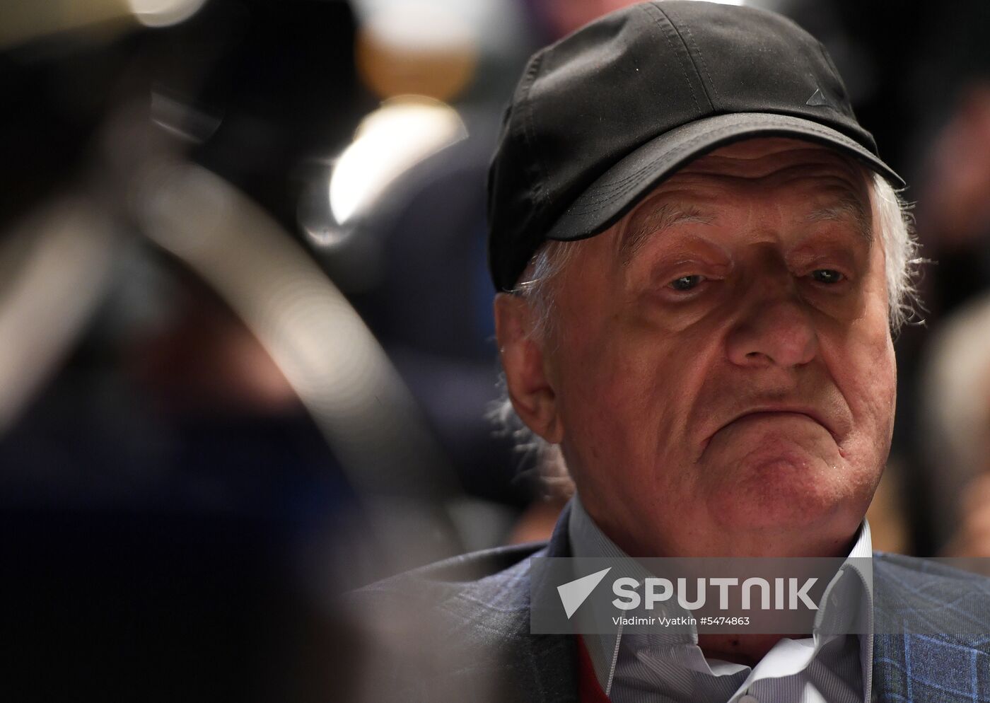 Falstaff and Prince of Wales play