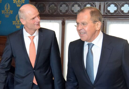 Foreign Minister Sergei  Lavrov meets with Dutch counterpart, Stef Blok