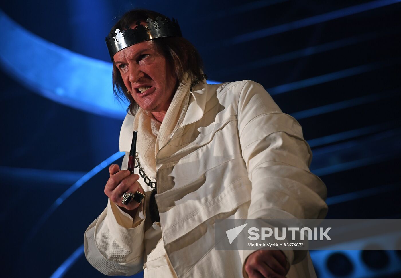 Falstaff and Prince of Wales play