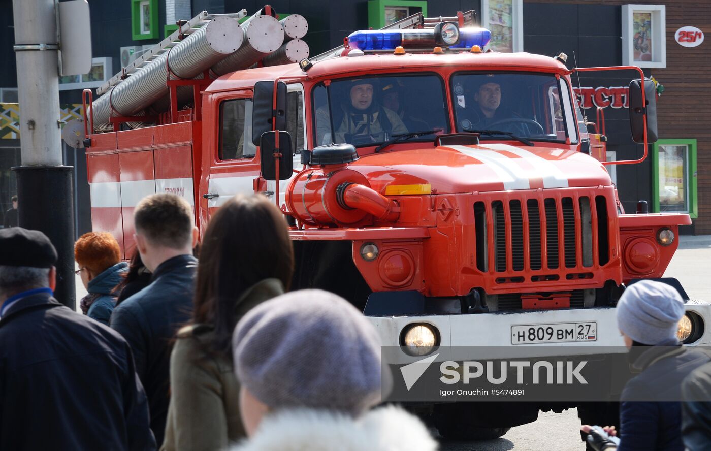 Evacuation tactics and simulated firefighting drill in Yuzhny Park shopping mall in Khabarovsk