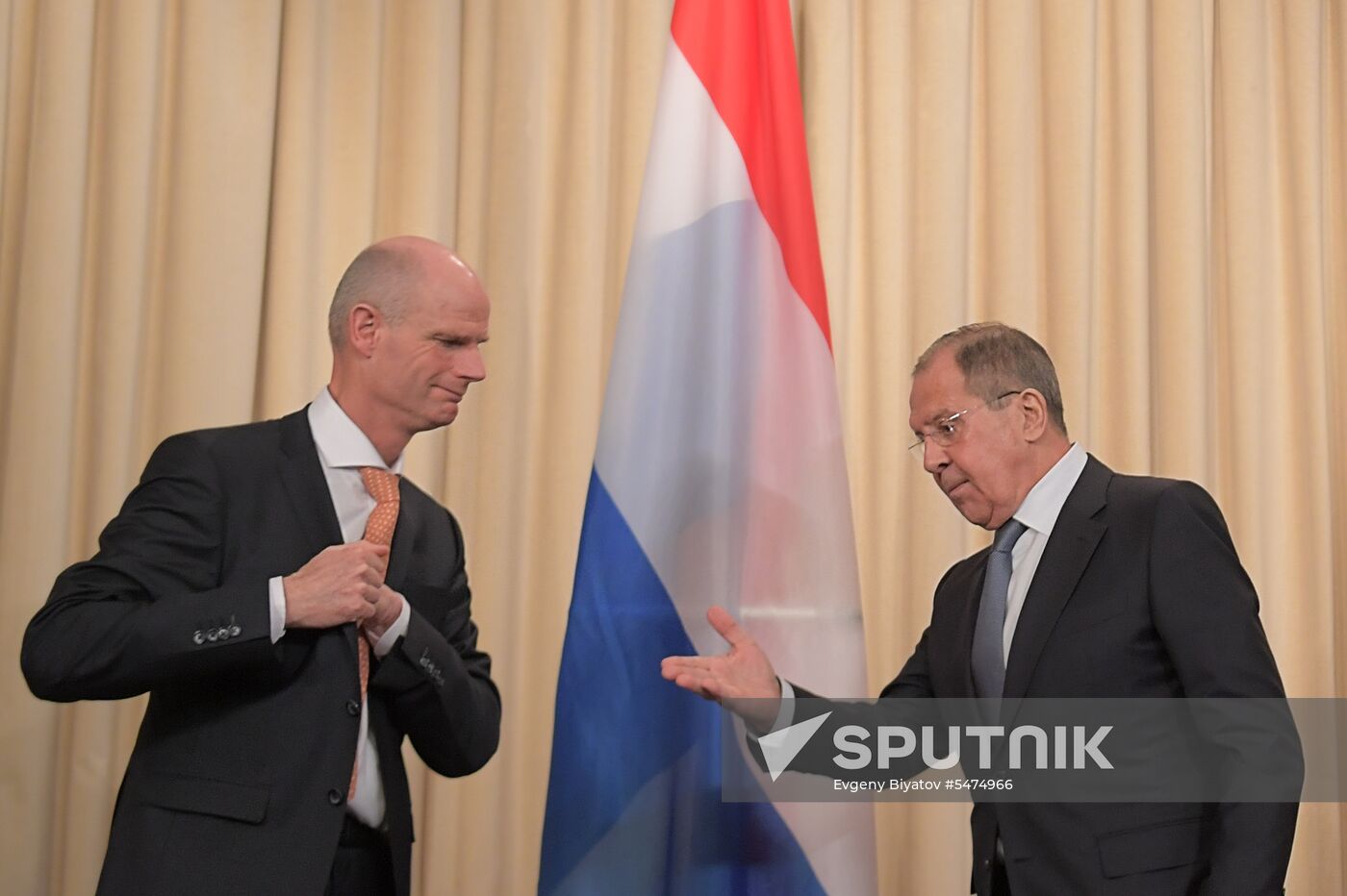 Foreign Minister Sergei  Lavrov meets with Dutch counterpart, Stef Blok
