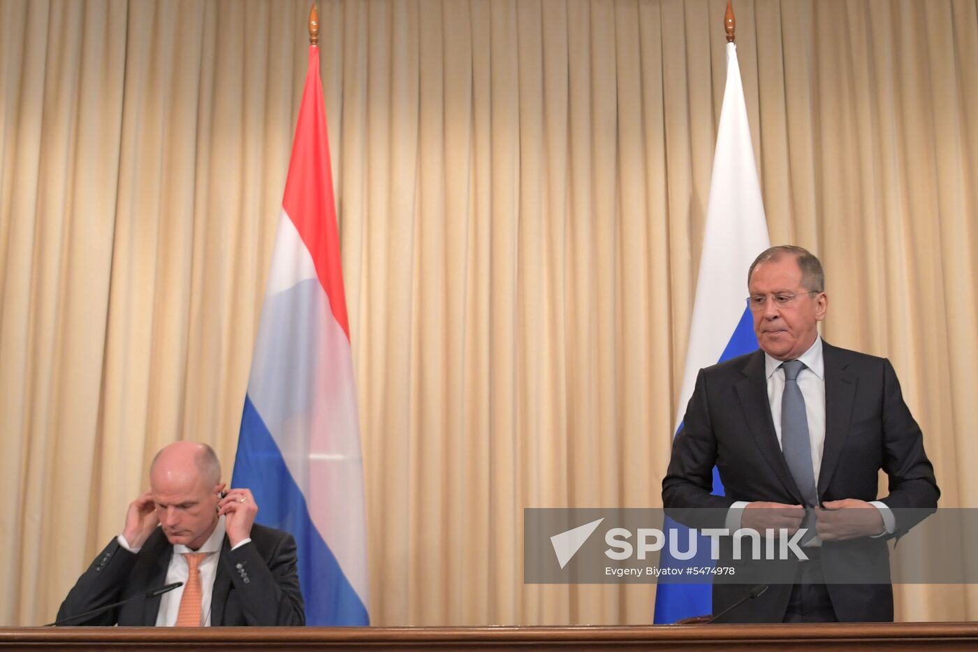 Foreign Minister Sergei  Lavrov meets with Dutch counterpart, Stef Blok